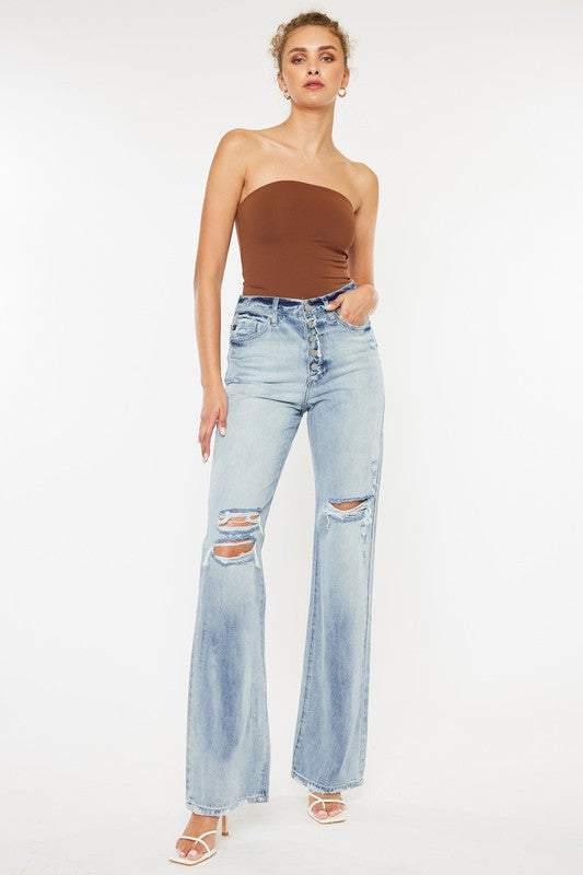 Why 90s Flare Jeans are the Ultimate Statement Piece